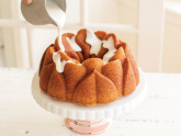 Nordic Ware Backform Magnolia Bundt